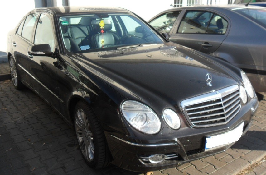 MercedesBenz E 280 (20062009) Where is VIN Number