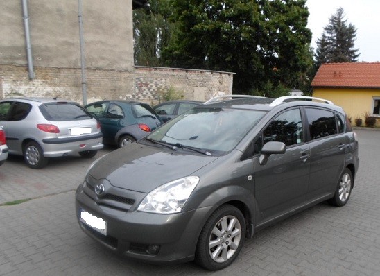 Toyota Corolla Verso (20052007) Where is VIN Number